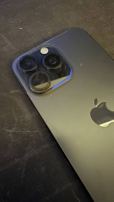 iPhone 15 Pro Max, Sim Locked