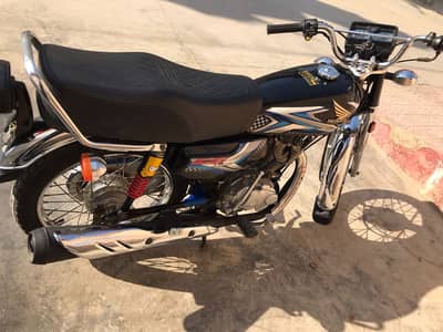 Honda 125 2025 model applied 07 serail paki 25 hae urgent sell