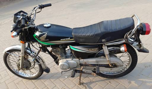 Honda 125 Black