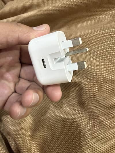 USB-C 20 watt power adapter for iphone