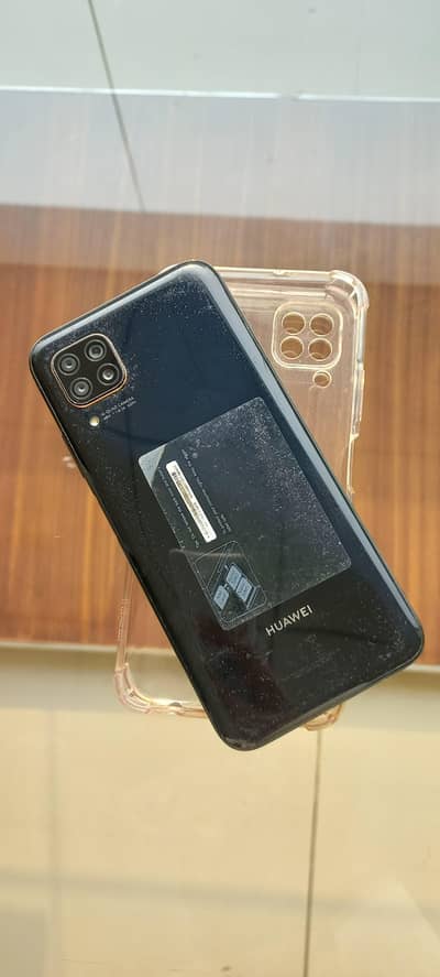 urgent sale Huawei nova 7i 8gb 128gb box charger Sath hi