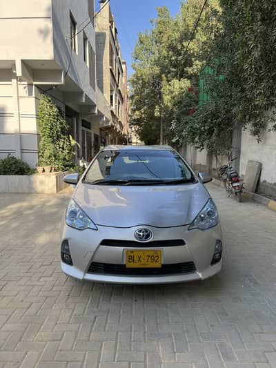 TOYOTA AQUA S PACKAGE