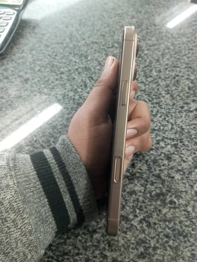 *iPhone 16 Pro Max JV – 256GB | Non-PTA Excellent Condition*