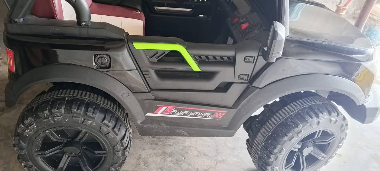 بچوں والی چارج یبل گاڑی ہے 1