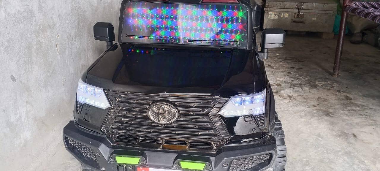 بچوں والی چارج یبل گاڑی ہے 3