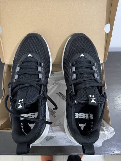 Selling my brand new UA PROJECT ROCK BSR 4