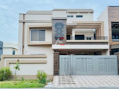 10 MARLA NEW BRAND DOUBLE STORY HOUSE AVAILABLE FOR SALE, IN CANAL VIEW GUJRANWALA ON PRIME LOCATION.