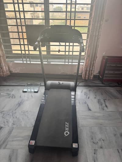 ALMOST BRAND NEW TREADMILL
