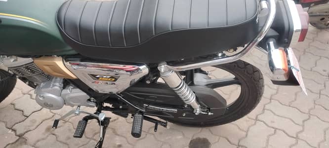 5 lakh cg150 sale  +14169065825/03200903051