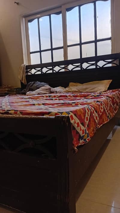 selling bed set