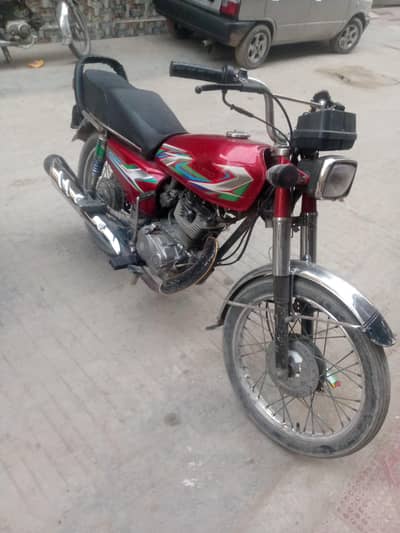 Honda 125 bike