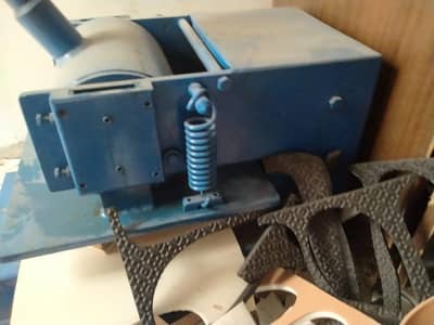 chappal pressing Machine and Bench Grinder dono sale krna han