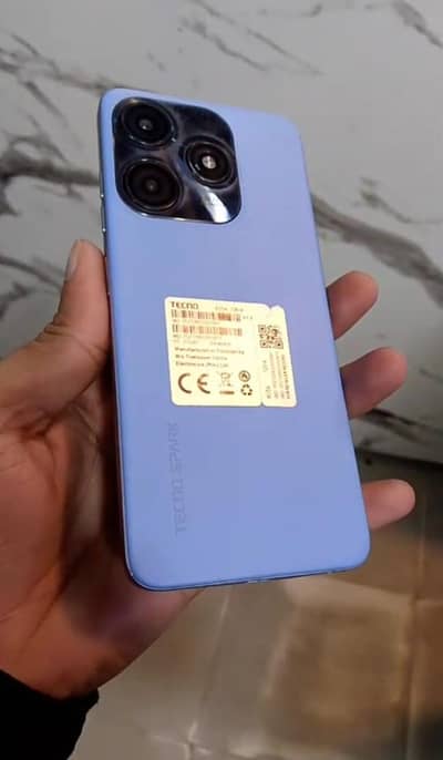 Spark 10C 4+4 128gb Tottal. orignal