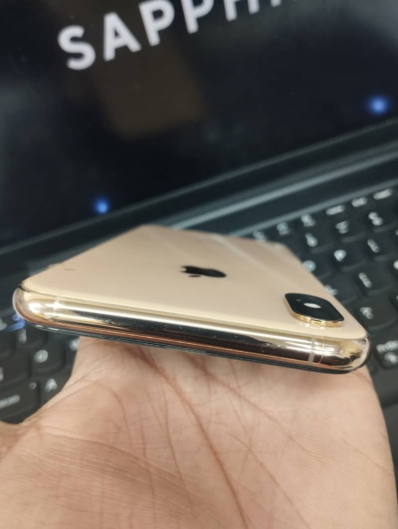 iPhone XS Max 3
