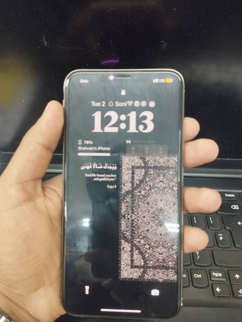 iPhone XS Max 11