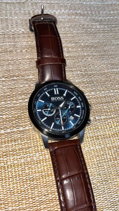 Hugo Boss Men’s Watch ||  Watch  || Leather straps || Men Watch .