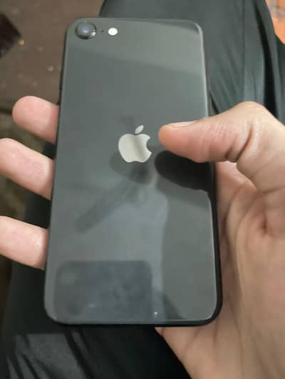 iPhone se 2020 waterpack all ok bh 90  non pta