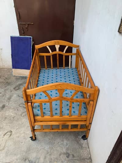 baby cot