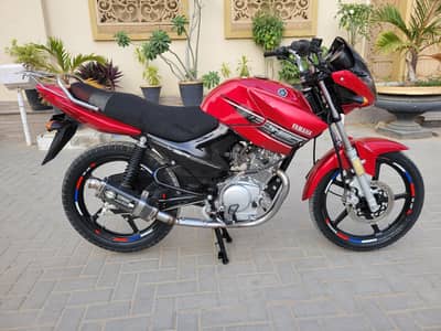Yamaha YBR-125 _ Model-2017 _ Registerd- Hyderabad Number complete