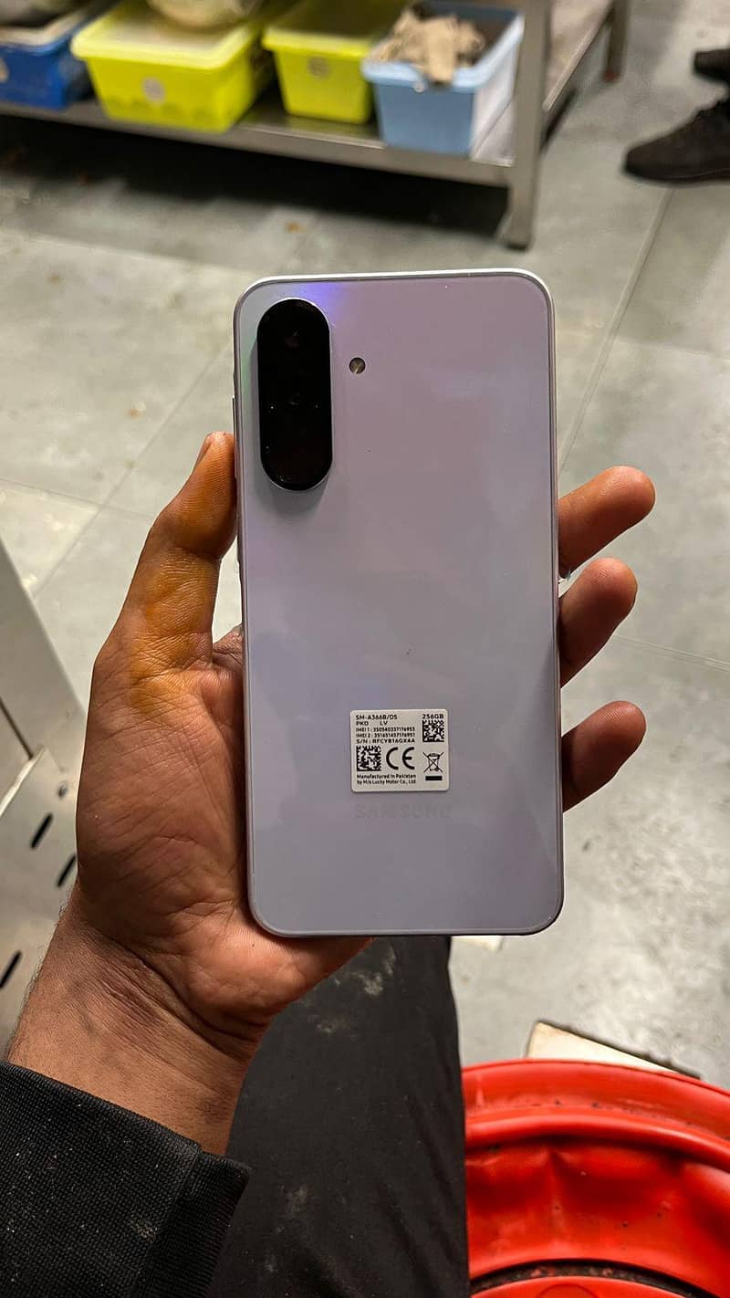 Samsung Galaxy A36  Ram 8/256 10 by 10 condition  activate phone 1 jan 1