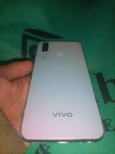 vivo y 17s  Ram 8,256