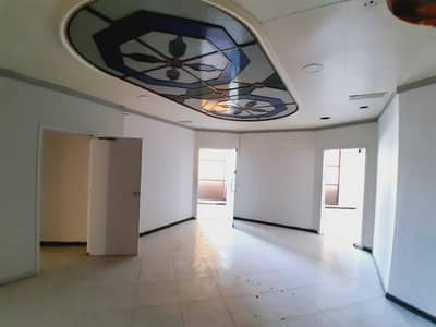 MAIN 200 FEET ROAD FACING OFFICE FOR RENT GULISTAN-E-JAUHAR KAMRAN CHOWRANGI,