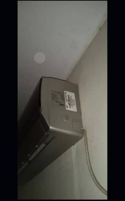 Gree 1.5 ton DC inverter heat and cool ha