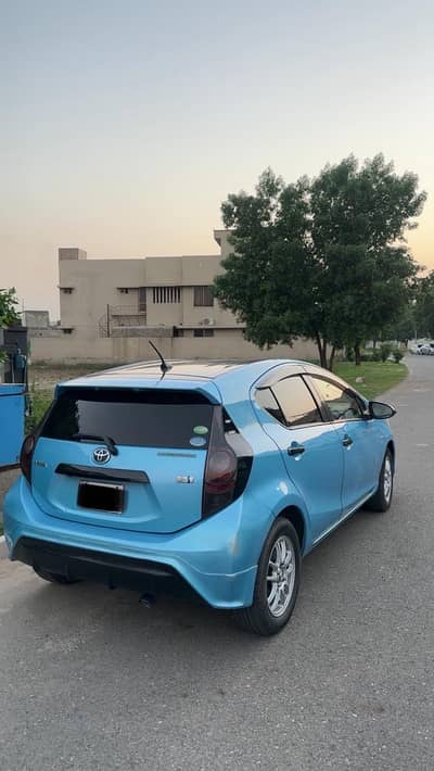 Aqua Full option 2012