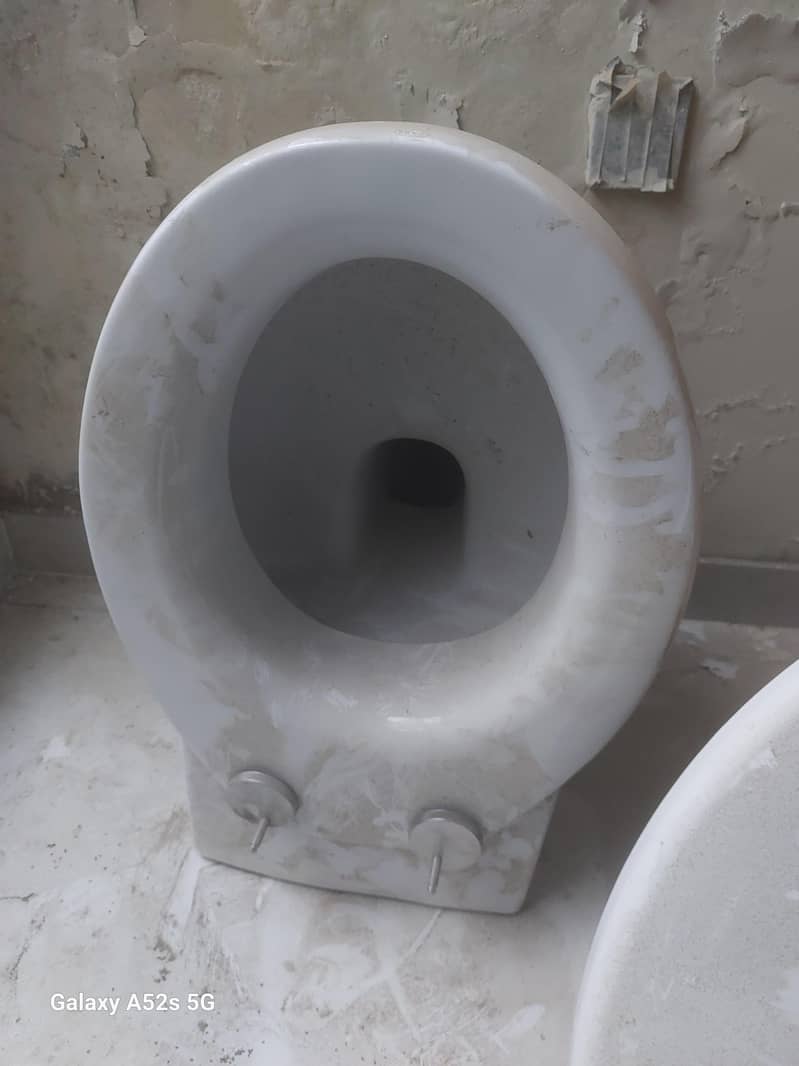 imported concealed commode 0
