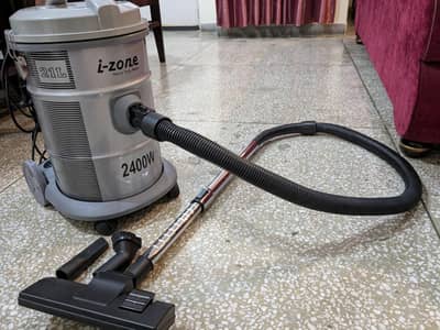 IZone heavy duty vacuum cleaner
