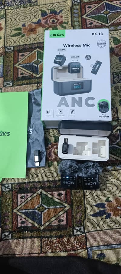 BLUKS Wireless Mic BX-13 1 year warranty available