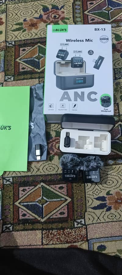 BLUKS Wireless Mic BX-13 1 year warranty available