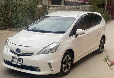 Prius alpha 2014 model
