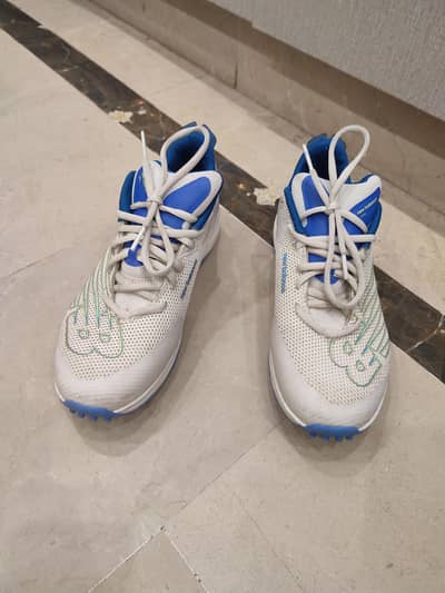 new balance shoes spics  shoes size 8 number