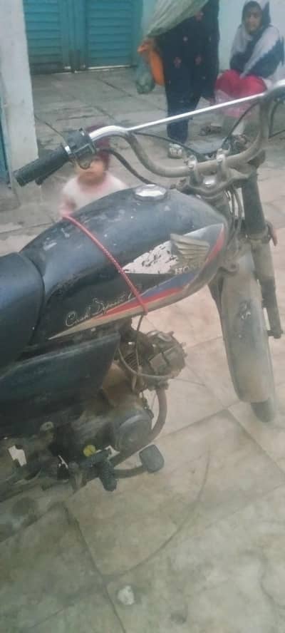 35,000 Honda 70  Pehla add pura phara exchange possible