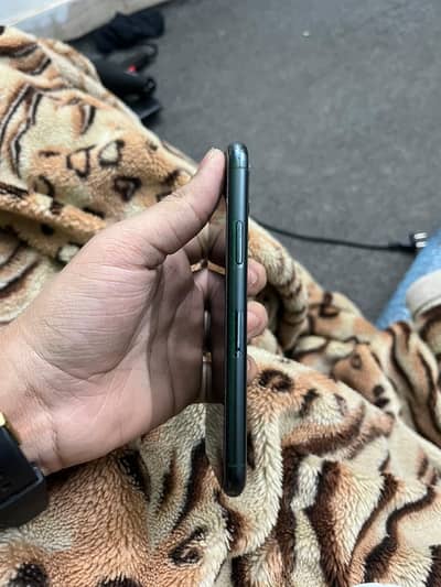 11 pro 256 gb jv urgent sale