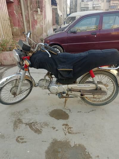 Honda cd 70 bike   contact no. 0300-9208100