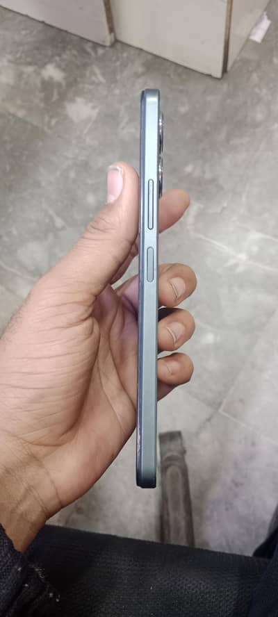 Vivo Y17s completely box 6/128 condition 10/9 Official PTa approved