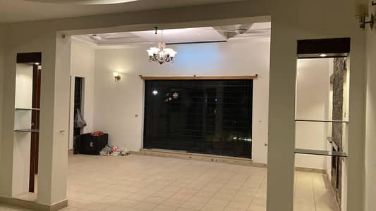 1 Kanal Lower Portion With Basement Upper Locked For Rent in DHA Phase 5