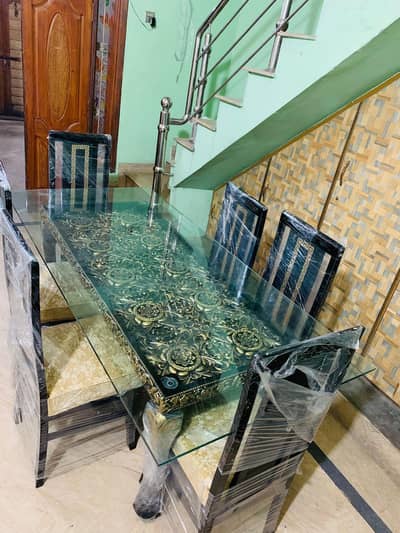 Dining Table with 6 chairs