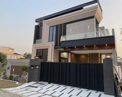 10 Marla Brand New Modern House