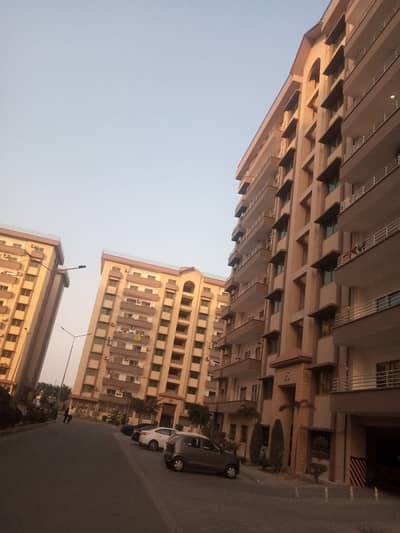 10 Marla 3 Bed Flat For Rent In Askari 11, Lahore