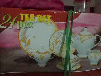 ROYAL DOULTON , Supreme Luxury Collection (24 Pcs Tea Pot Set