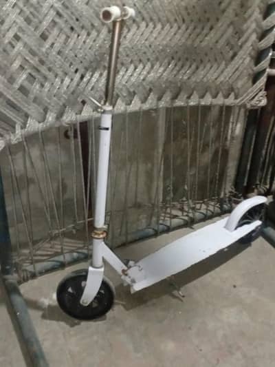 fuly iron rod scooty