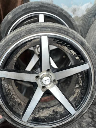 Star Shape rim and tyres