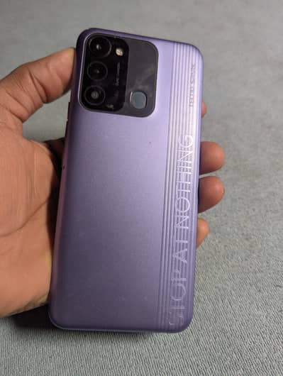 tecno spark 8c 6/128