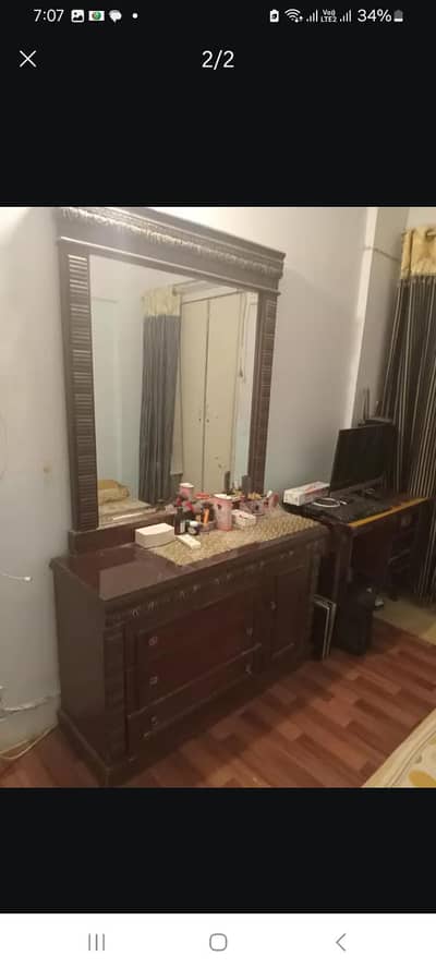 dressing table wood   urgenr sell