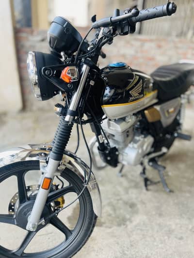 Honda Cg 150 black colour