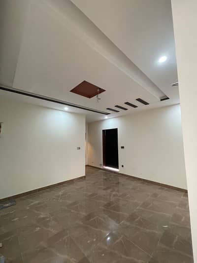 10 Marla House Ground Floor Available For Rent