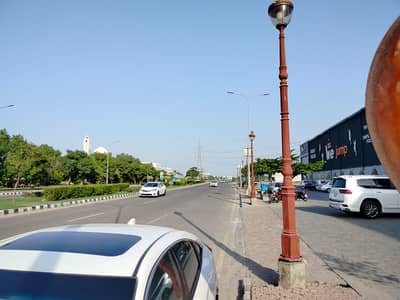 5 Marla Commercial Plot Available For Sale In Lake City Very Prime Location